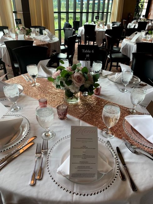picture of Truluck's Woodlands private dining event with rose gold accents